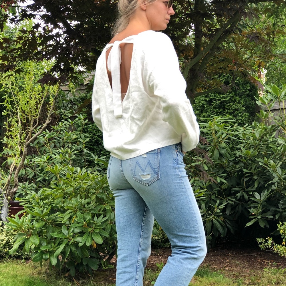 Line Dot wide neck sweater with ribbon tie on back